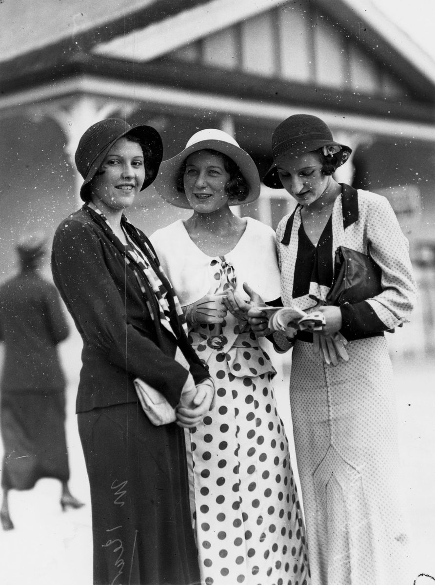 Miss M. Kearney, Miss Rene Gillon and Mrs Jack Healy at Ascot races, Brisbane, October 1932