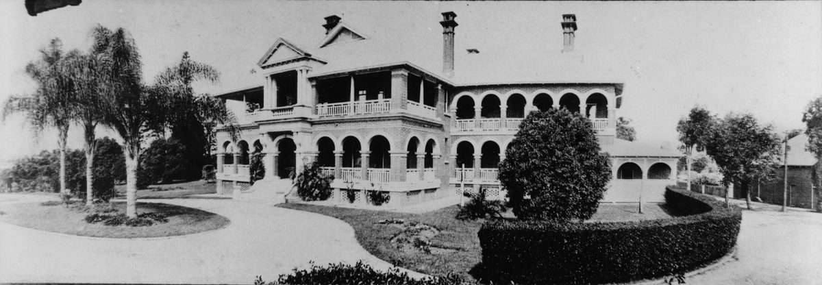 Drysllwyn homestead, now known as Raymont Lodge, Auchenflower, 1944