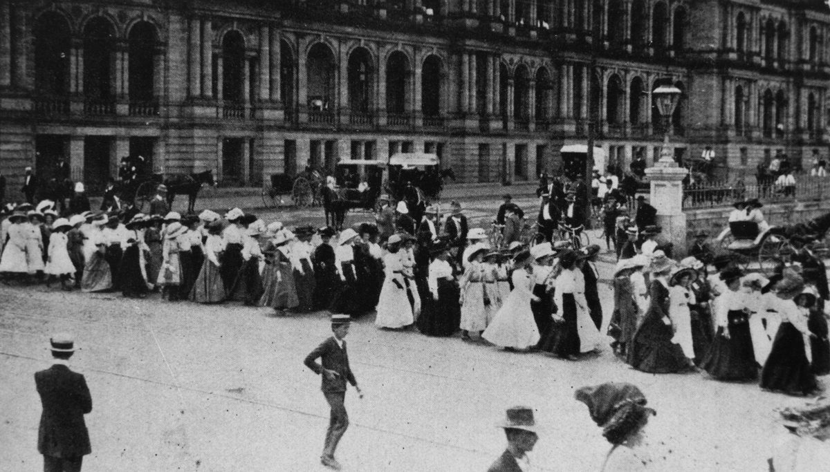 Women marching in a strike procession in Brisbane in 1912