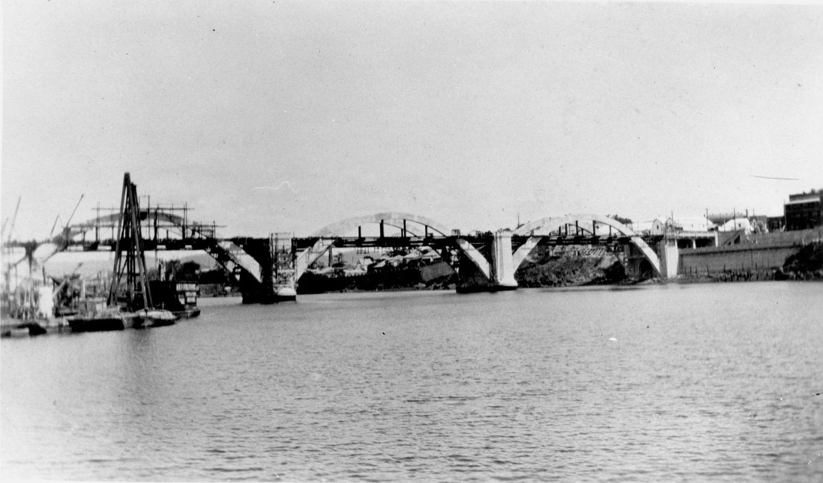 Construction of the William Jolly Bridge, Brisbane, 1931