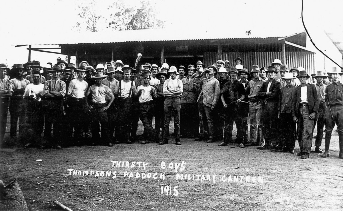 Thirsty boys at Thompson's Paddock Military Canteen, 1915
