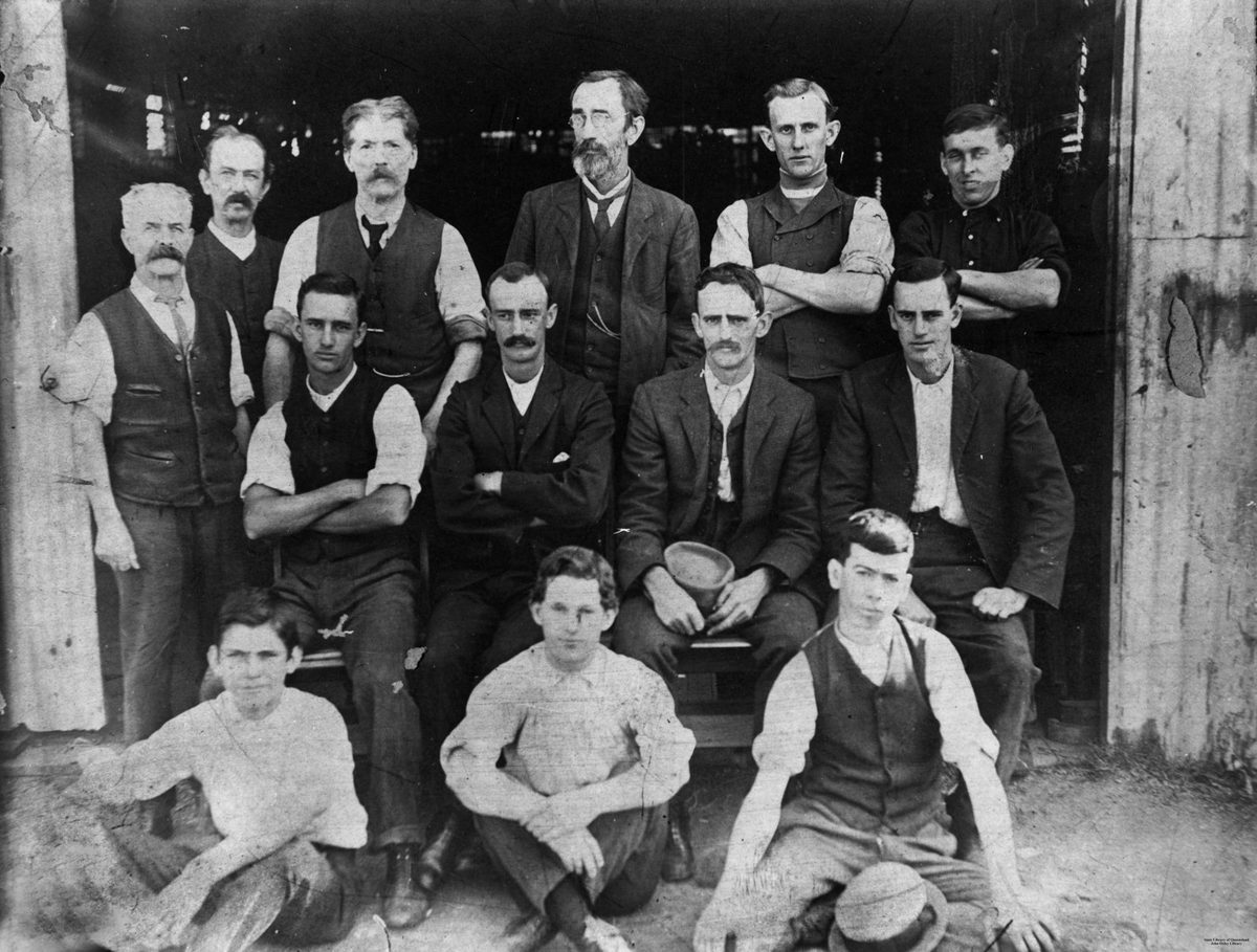 Staff of Thurlow & Sons Ltd., Albion, Brisbane, 1915