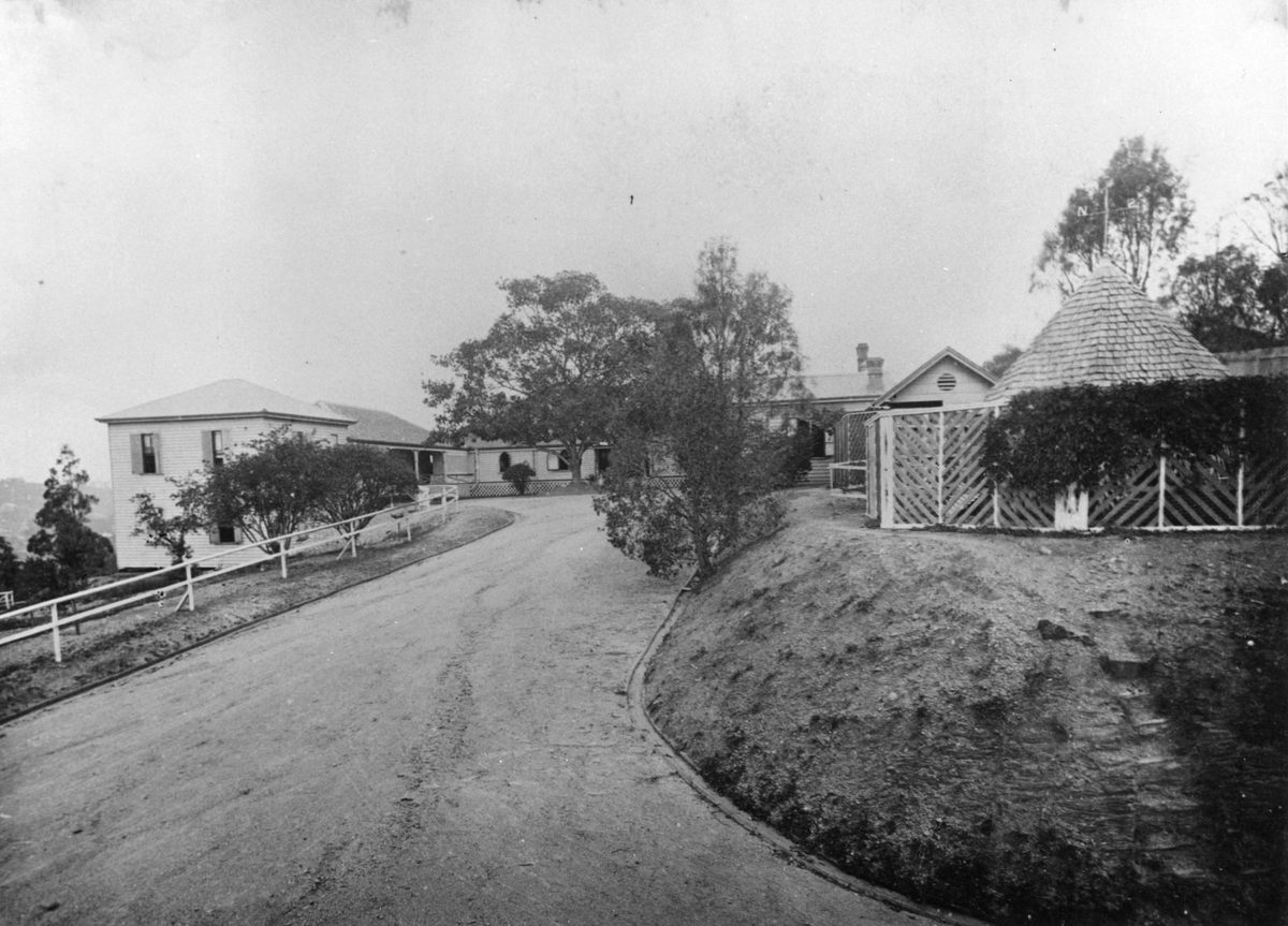 Sprawling Folkstone high on the hill at Breakfast Creek, 1885