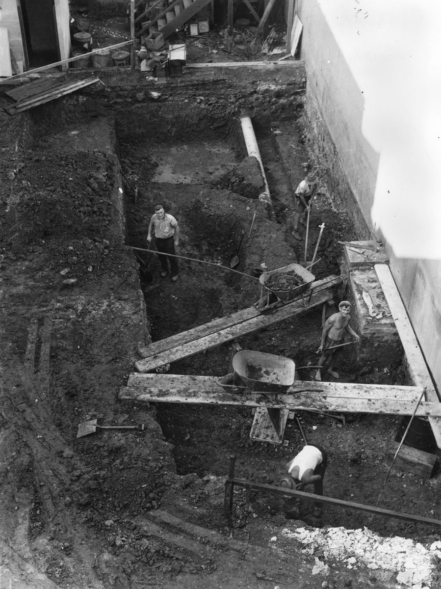 Improvements to the Truth newspaper offices in the Valley, Brisbane, 1949
