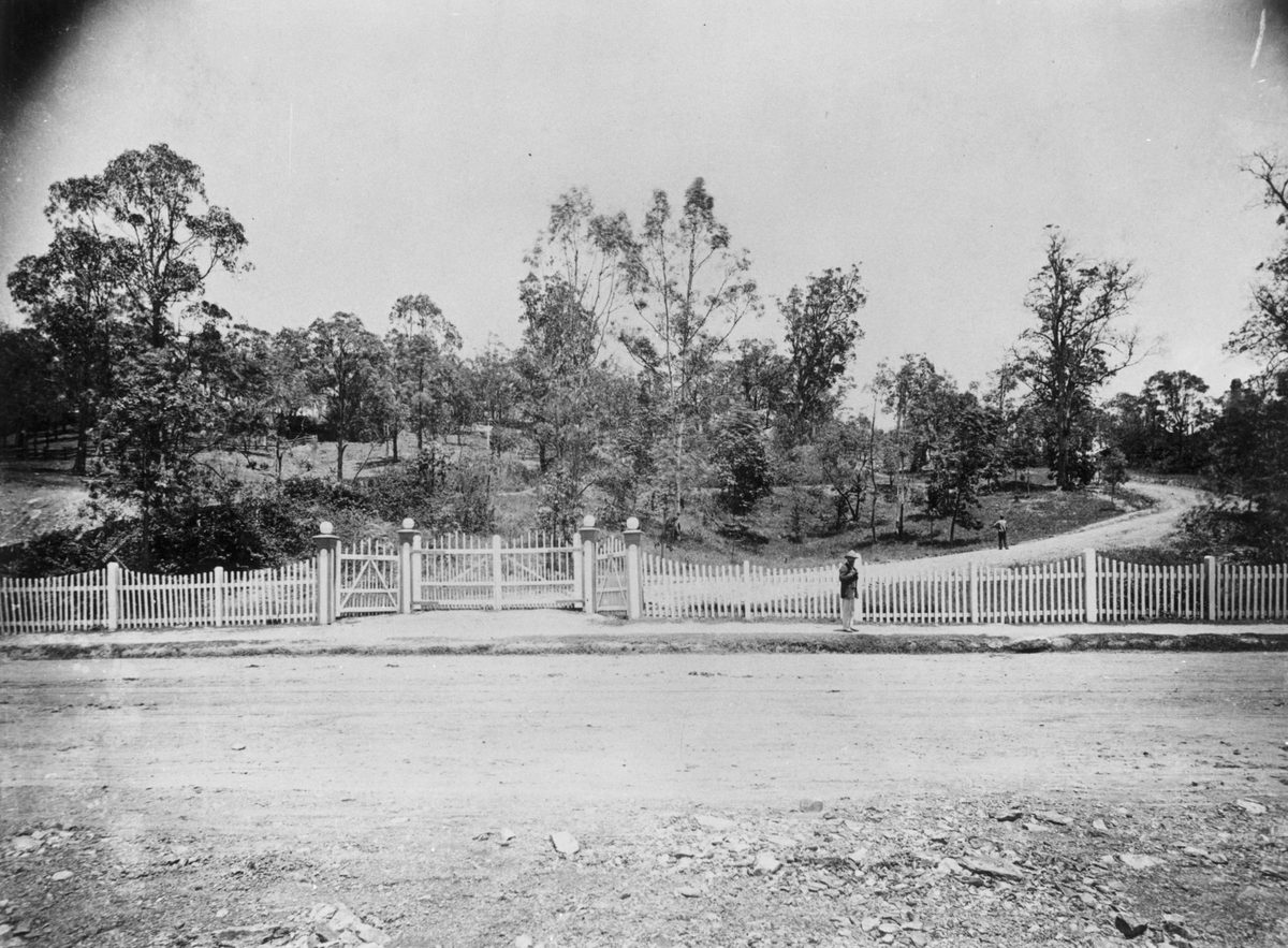 Front fence and gated entrance to the driveway of Folkstone, 1885