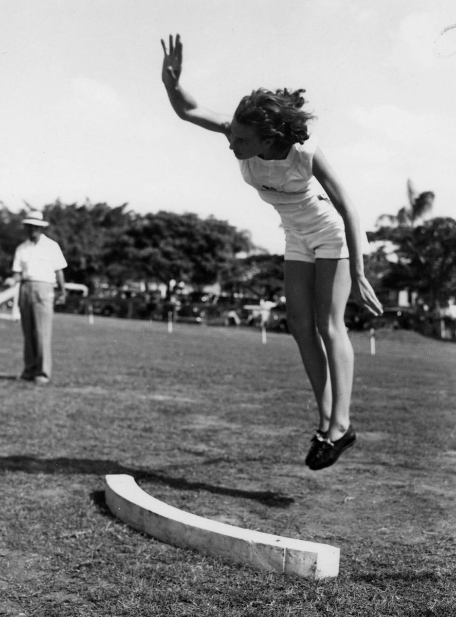 Shot-put competitor at the athletics at Brisbane, 1952