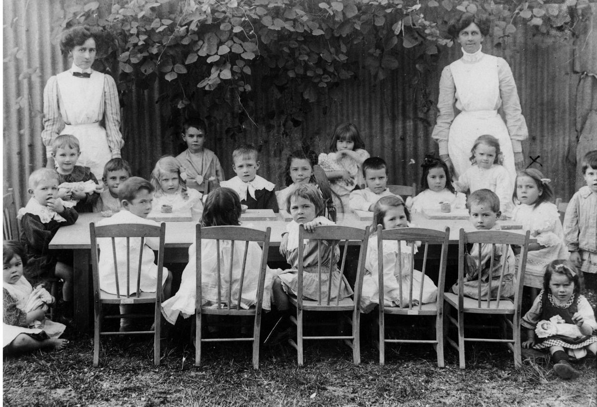 Kindergarten at Woolloongabba, Brisbane, 1911