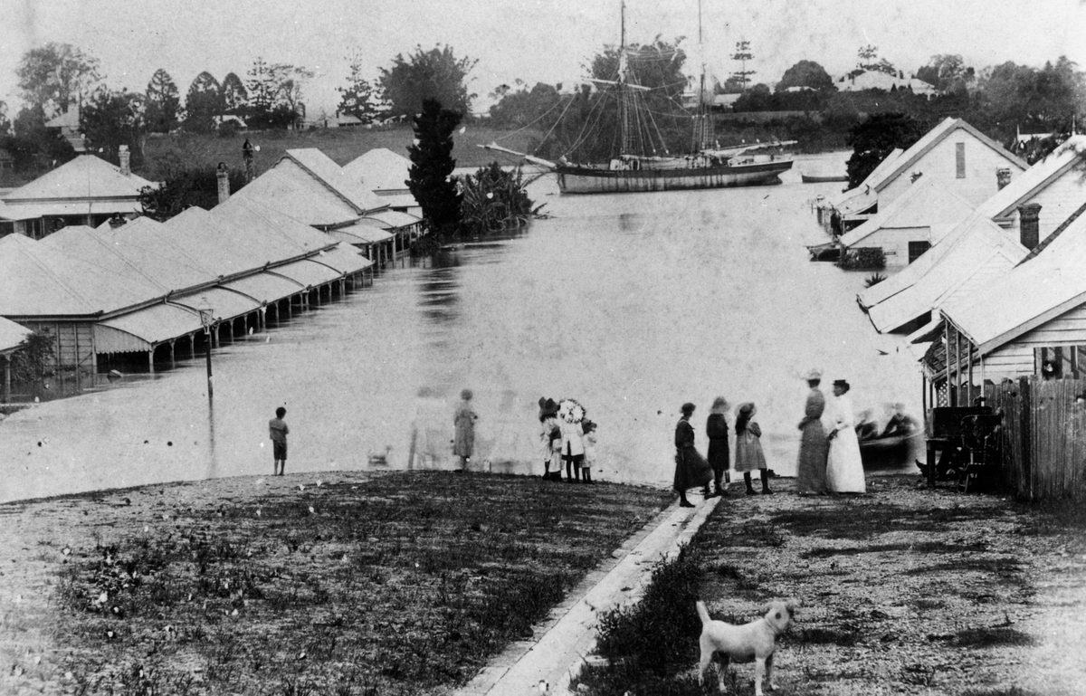 Floods in Ferry Street, Kangaroo Point, Brisbane, Queensland, 1893