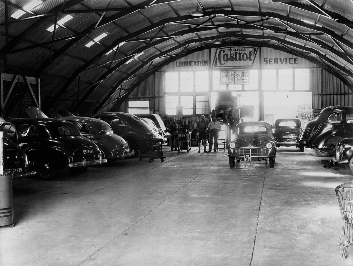 Thorne's Garage on East Street, Ipswich, 1954