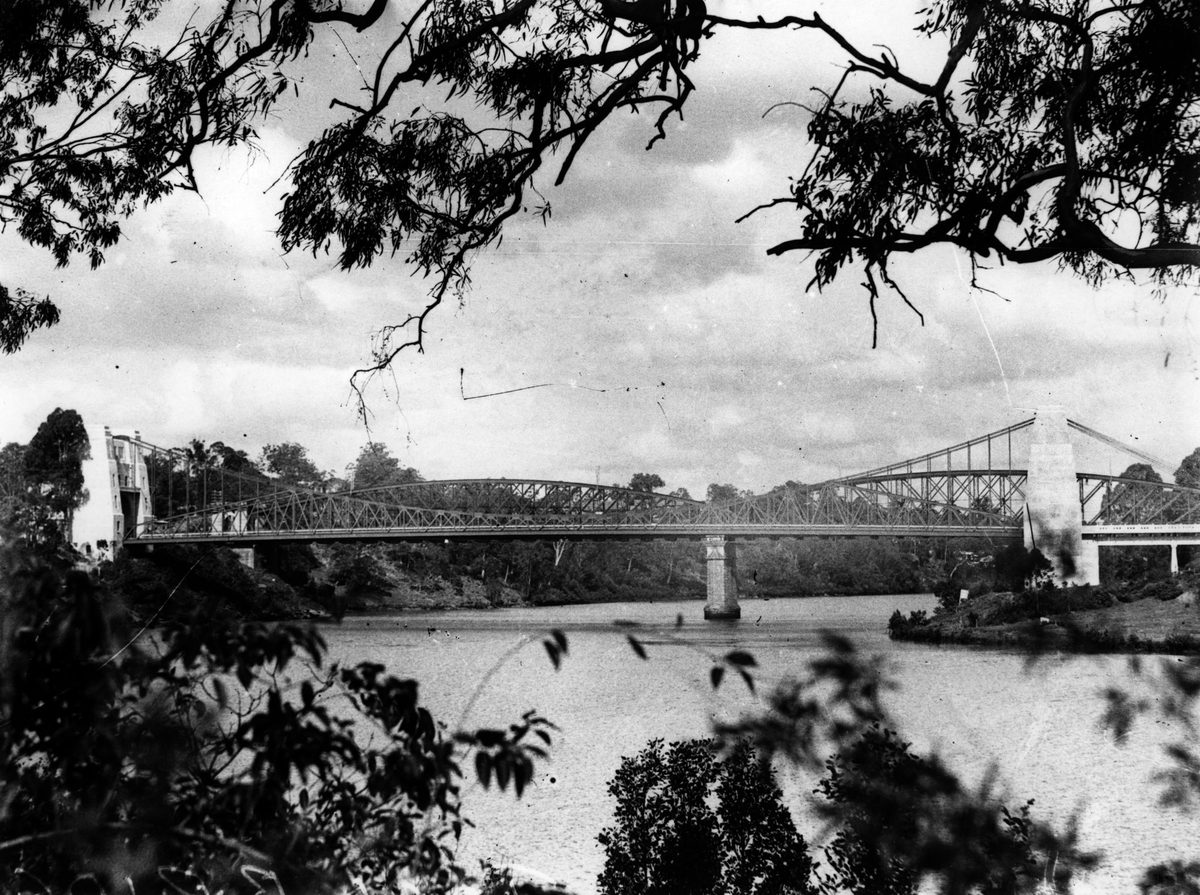 Indooroopilly Toll Bridge over the Brisbane River, 1937