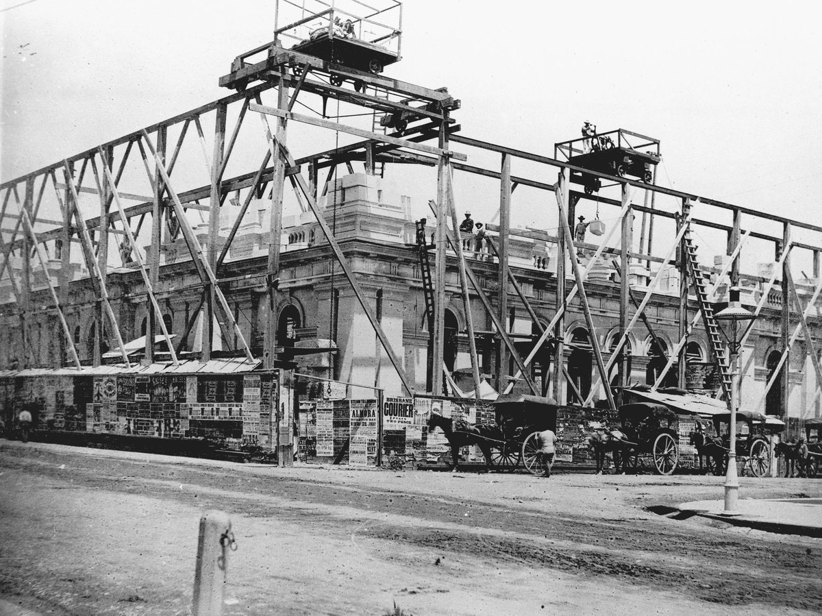 Construction site at the new Queensland National Bank, Brisbane, 1883