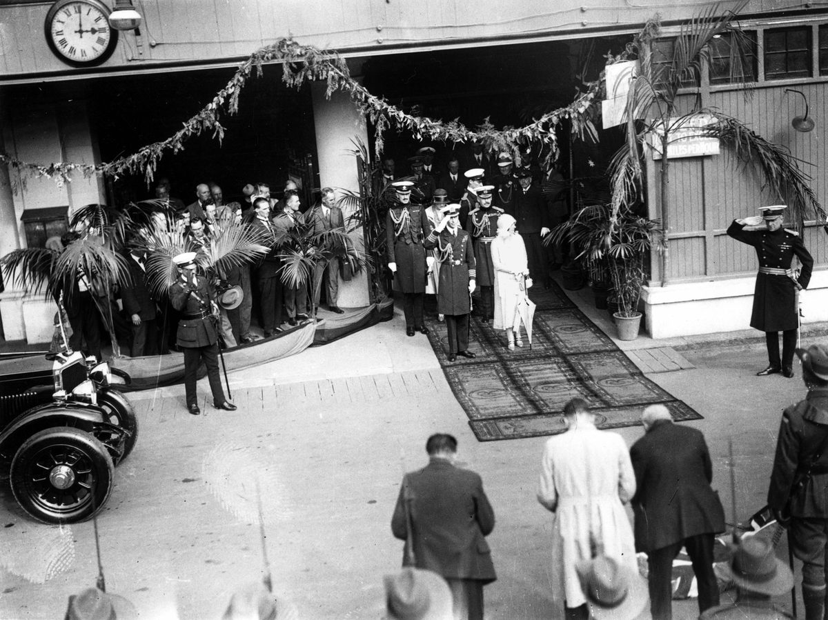 Arrival of The Duke and Duchess of York at Brisbane's Central Station, April 1927