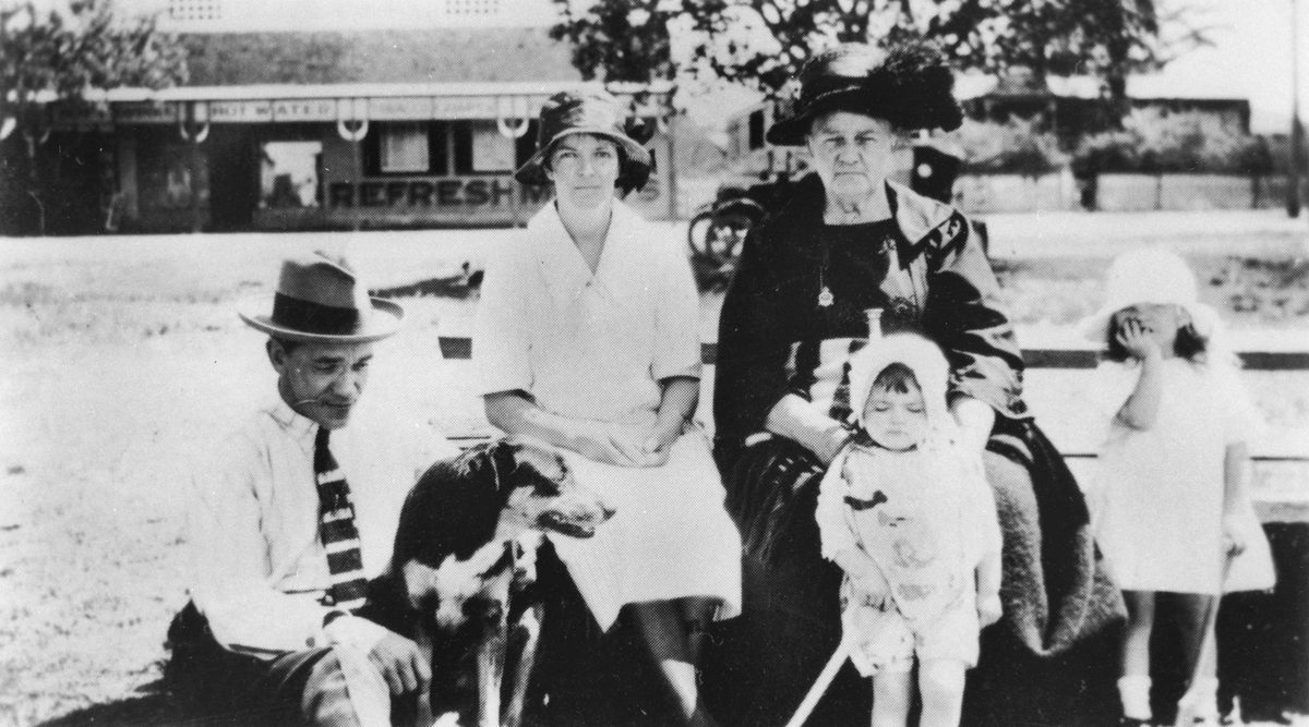 Watson family members, Cribb Island, 1926