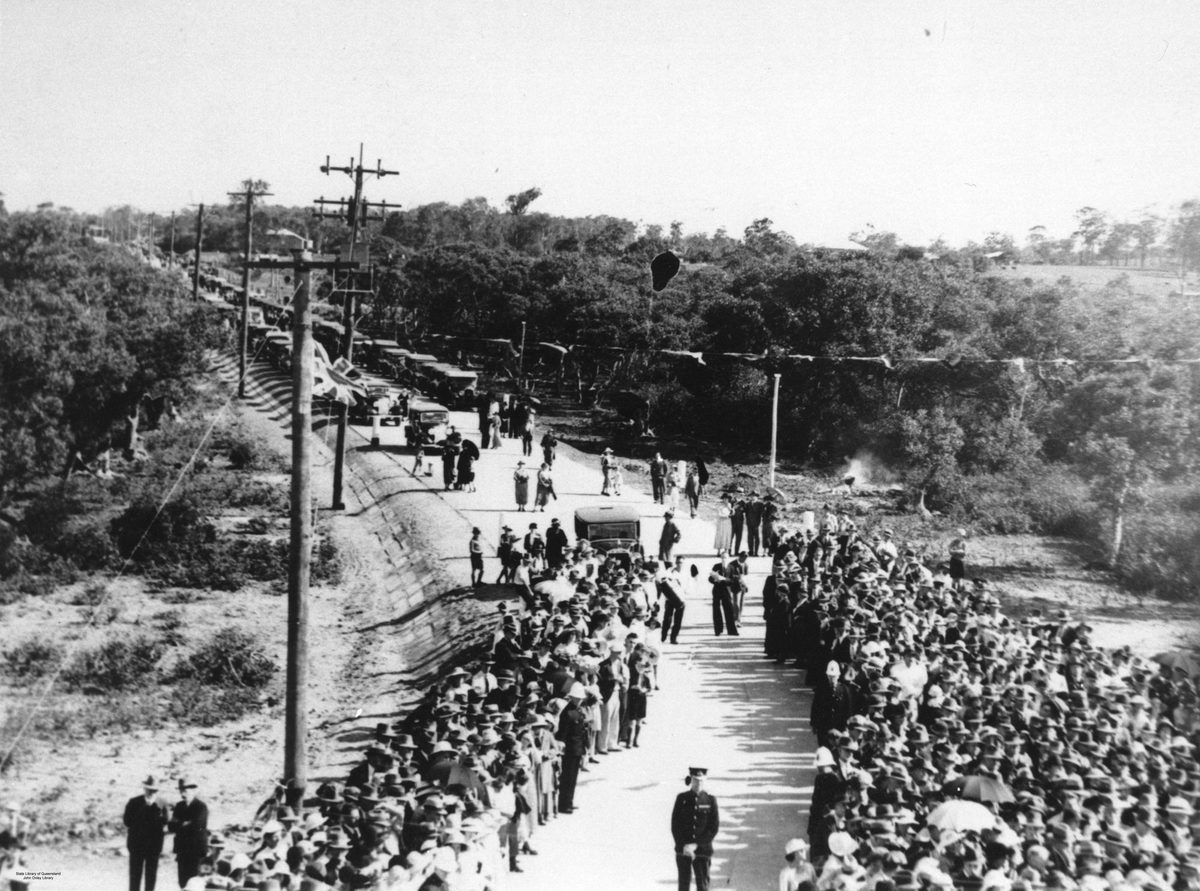 Governor of Queensland, Sir Leslie Orme Wilson, arrives at the official opening of the Hornibrook Highway, Redcliffe, 1935