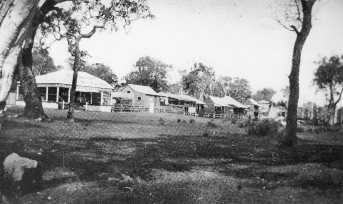 Fishing shacks on the foreshore at Cribb Island, 1926