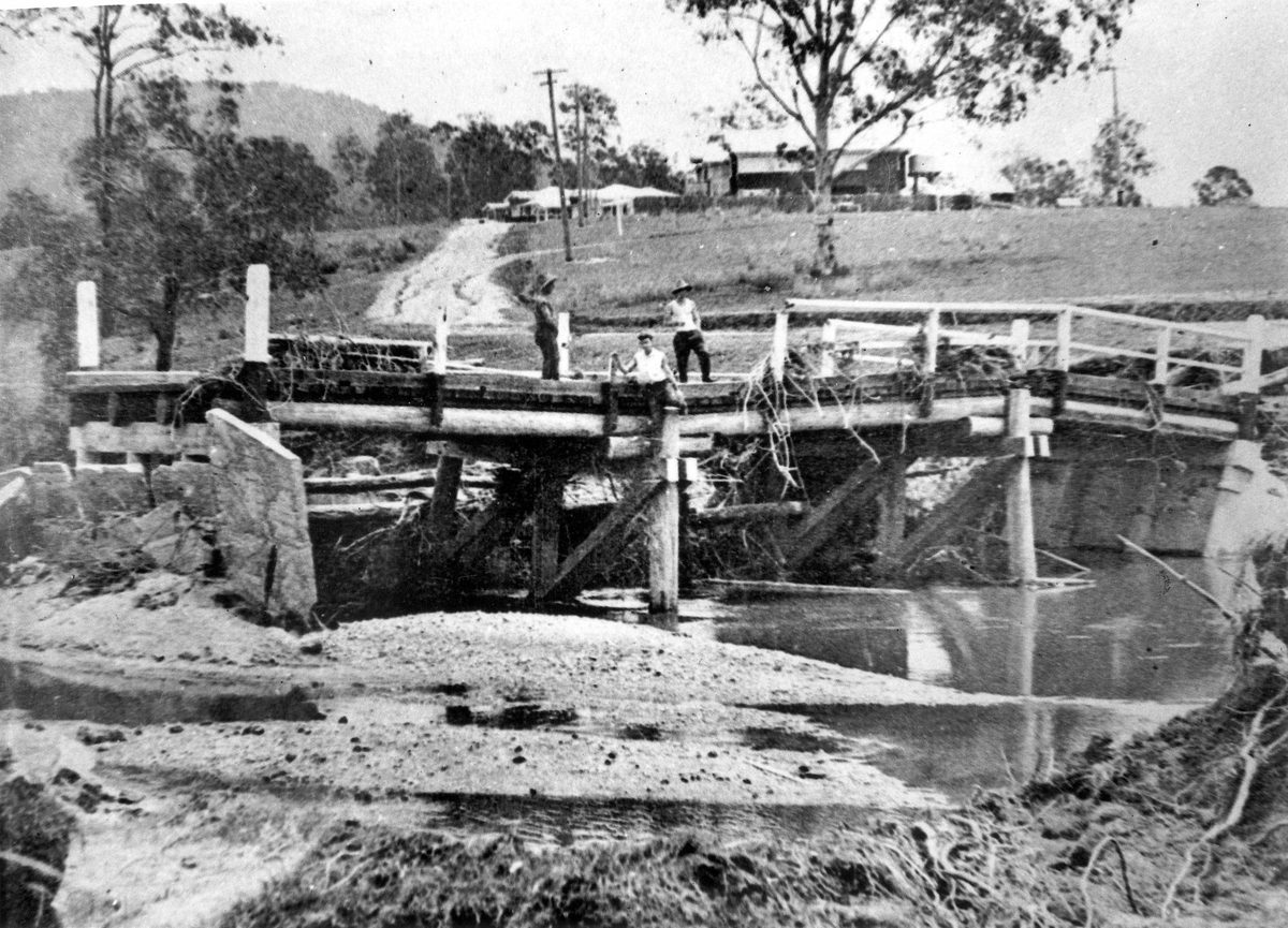 Remains of the Enoggera Creek Bridge after a flood in Brisbane, 1935
