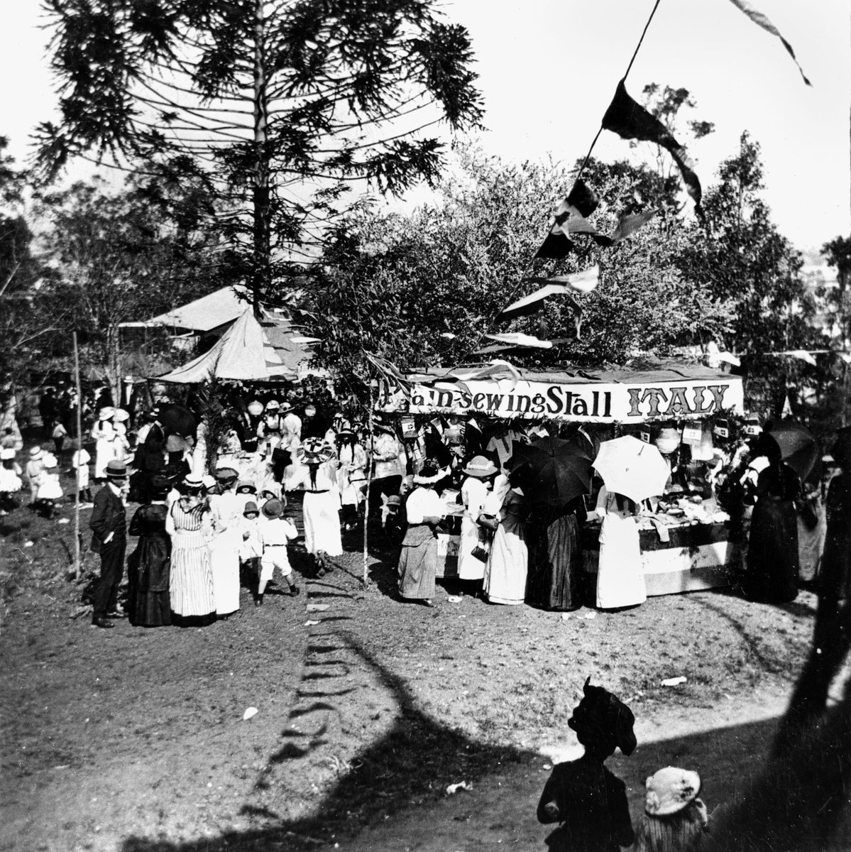 Rosalie and Milton patriotic fete during World War One, 1915