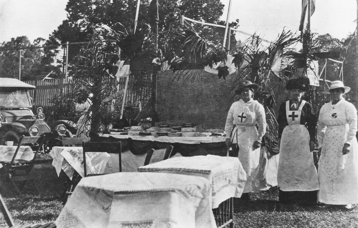 Refreshment stall at a Red Cross fete, Enoggera, Brisbane, 1917