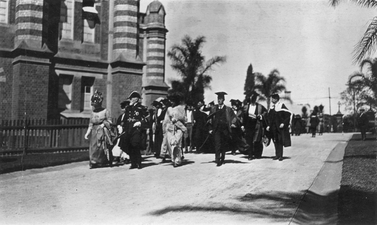 Inauguration procession at the founding of the University of Queensland, Brisbane, 1911