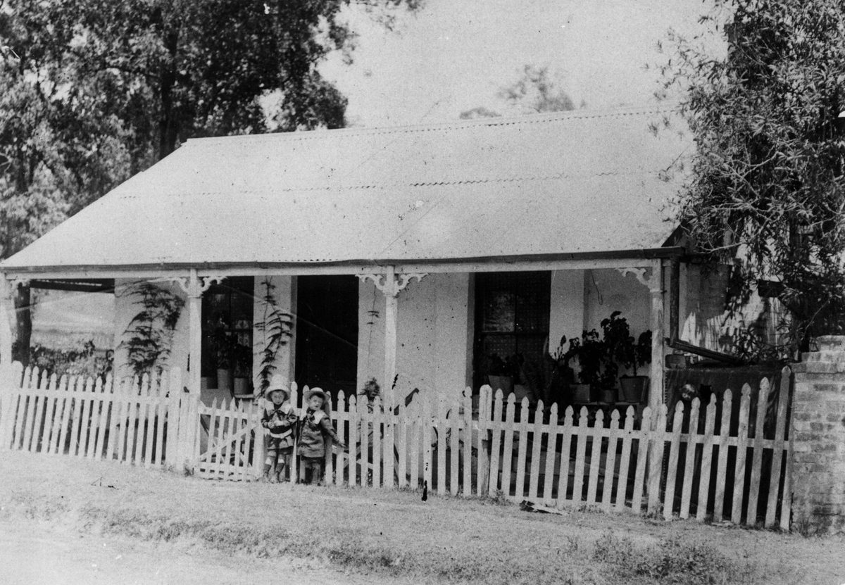 Brick cottage in South Pine Road, Enoggera, 1910