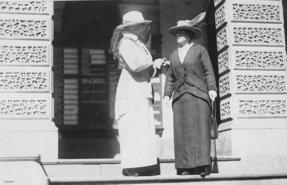 Two women on the steps of the General Post Office, Brisbane, 1919