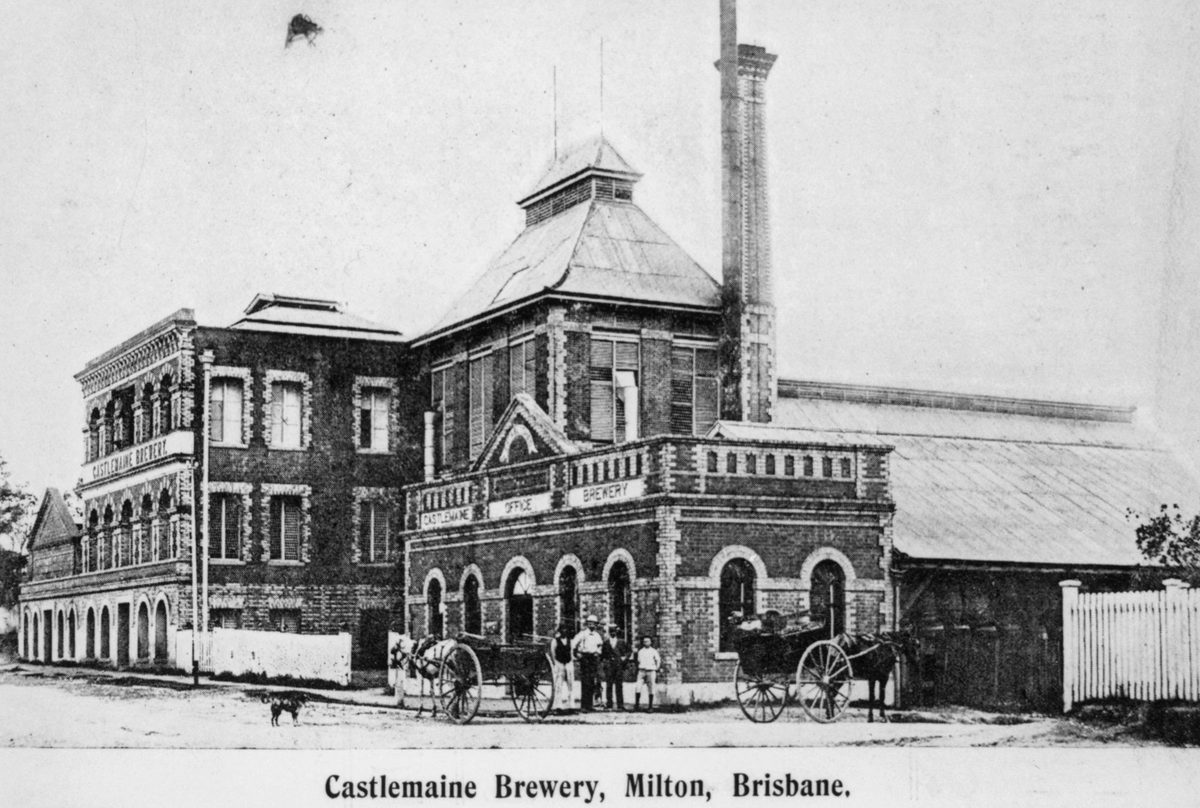 Side view of the Castlemaine Brewery in 1901