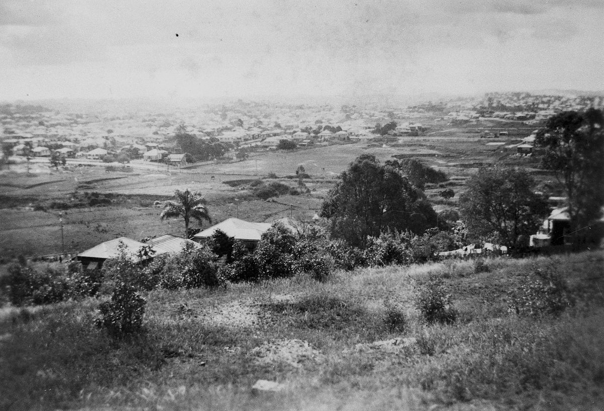 View from Greenslopes, Brisbane, in 1940, looking towards the city