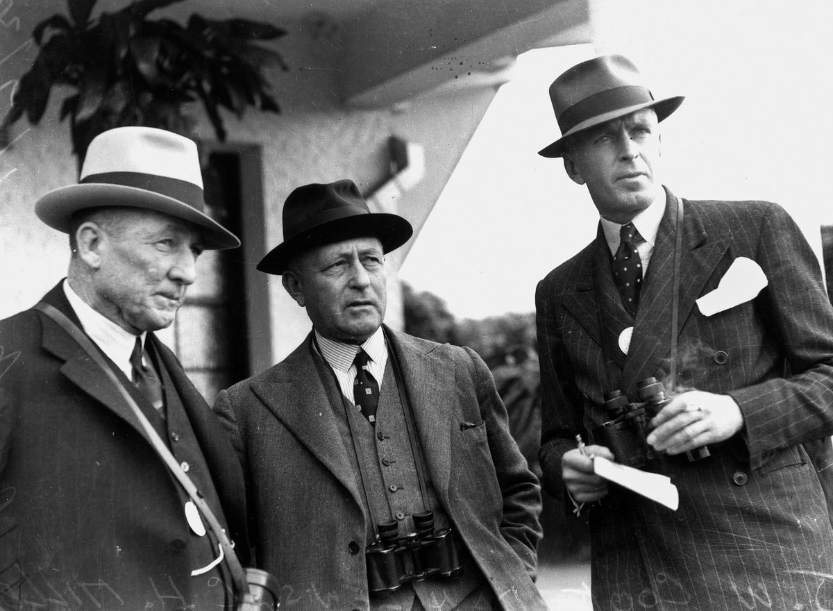 Three men at the races, Brisbane, 1939