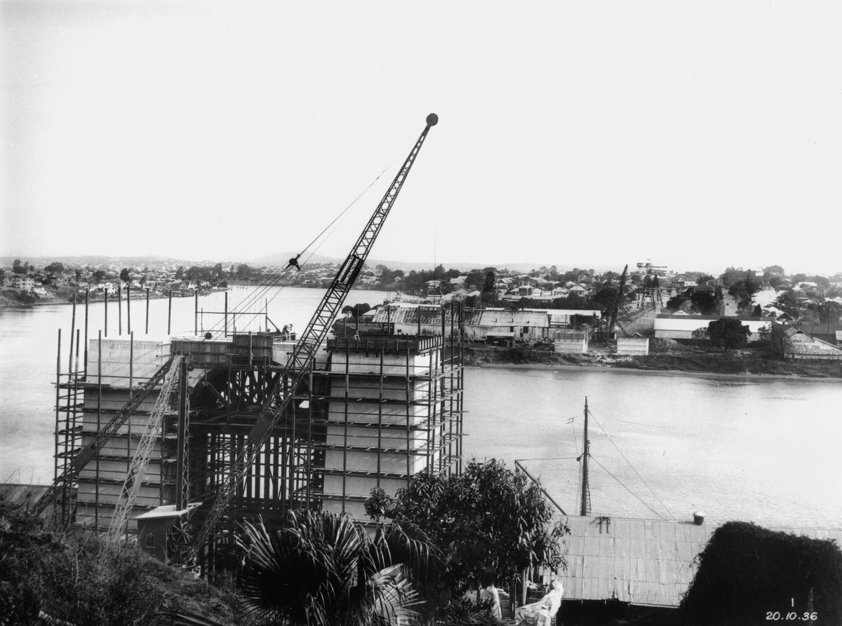 Construction of the Story Bridge, Brisbane, 1936
