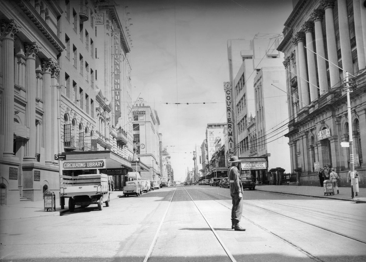 Queen Street, Brisbane, 1942