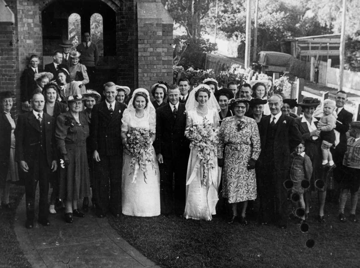 Double wedding in East Brisbane, 1949