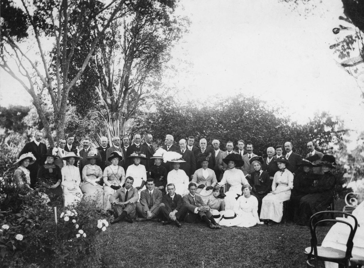 Official group for presentation of gold medals by the governor, Government House, Bardon, 1913