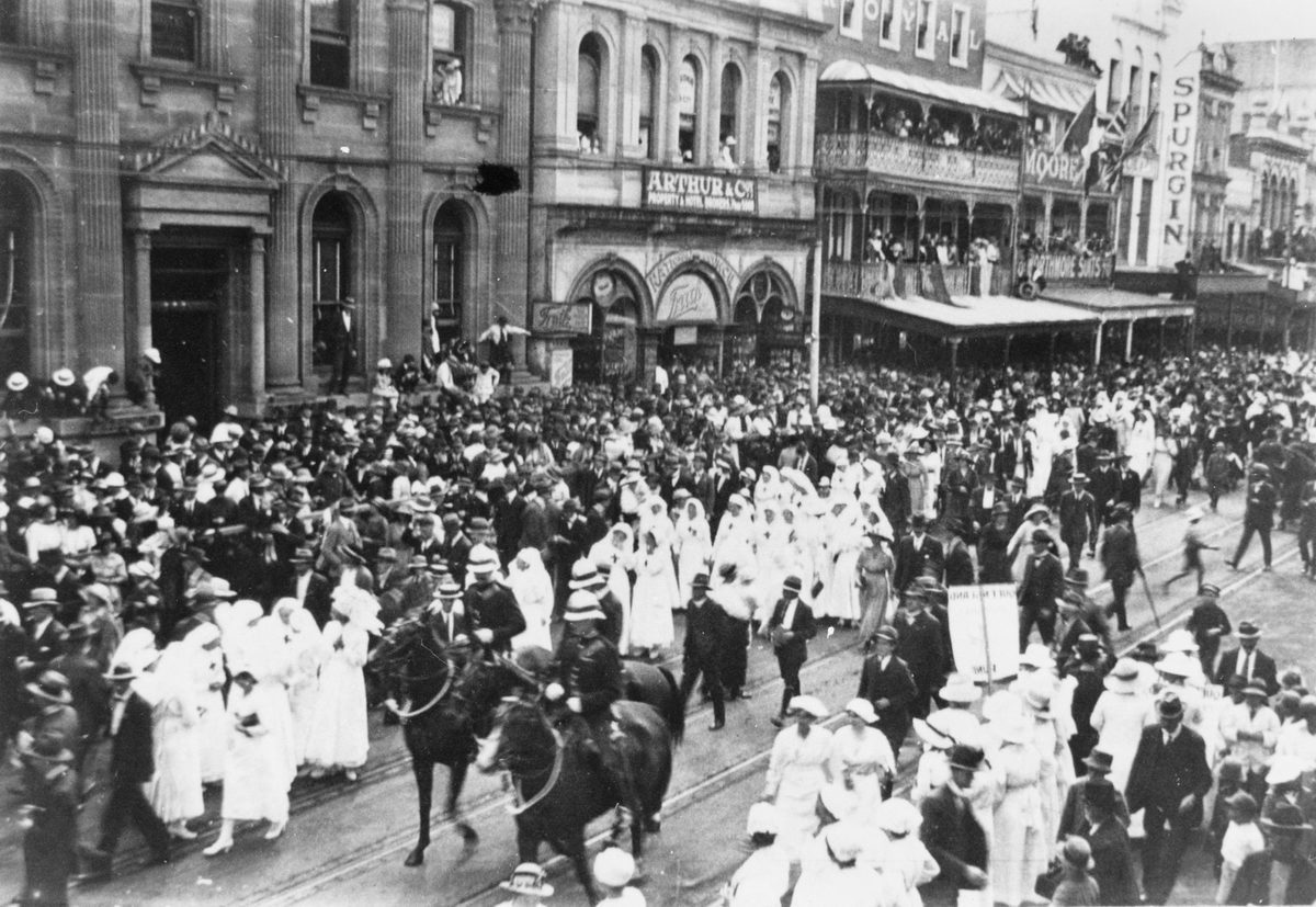 Procession marching down Queen Street, Brisbane, 1919
