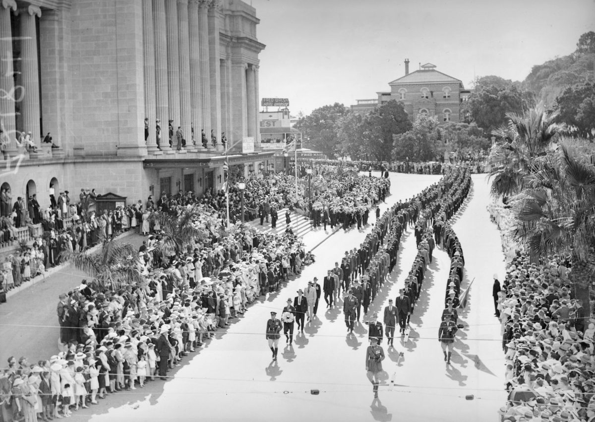 Anzac Day parade at Albert Square, Brisbane, 1937