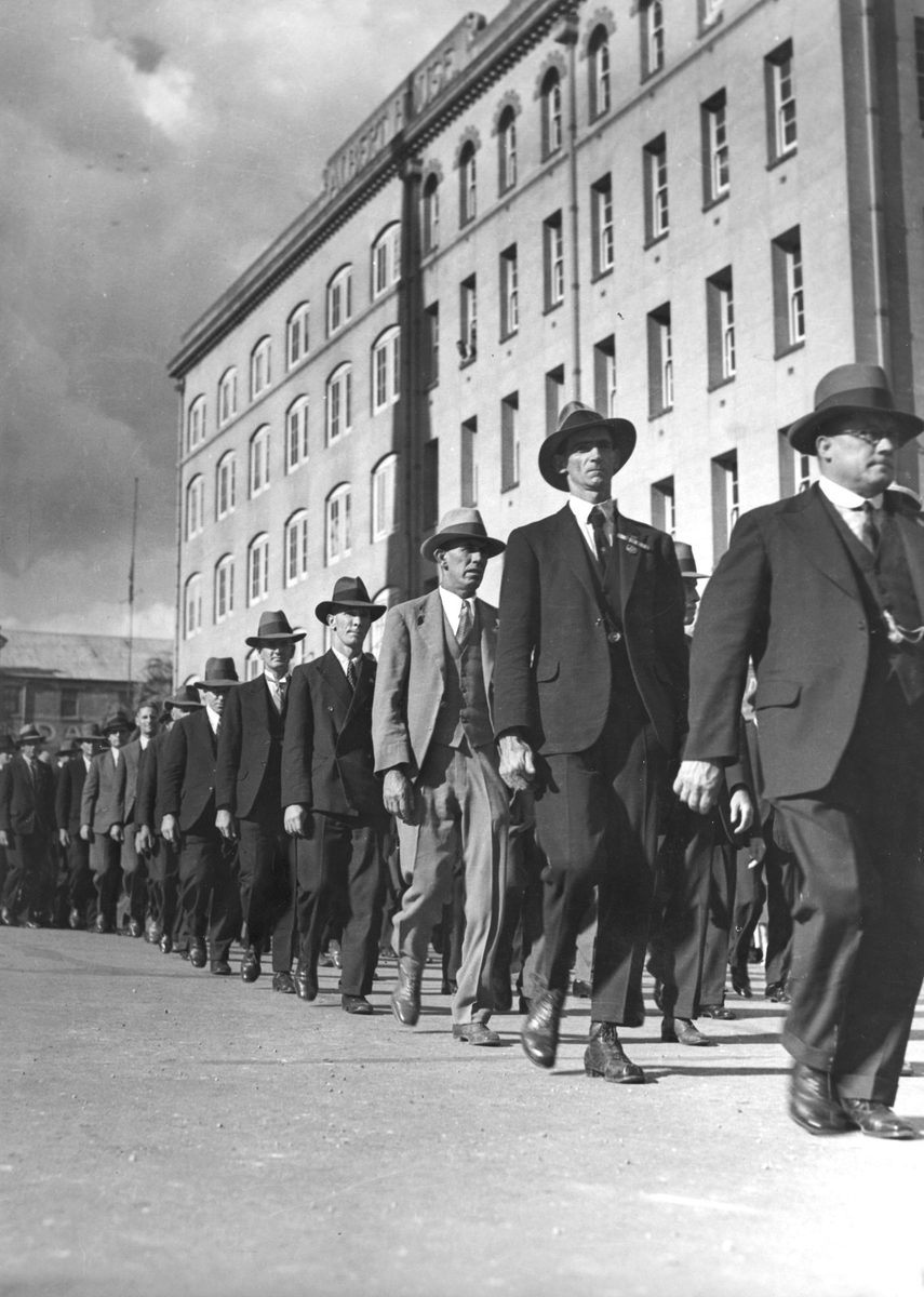 Returned servicemen march on Anzac Day, Brisbane, 1937