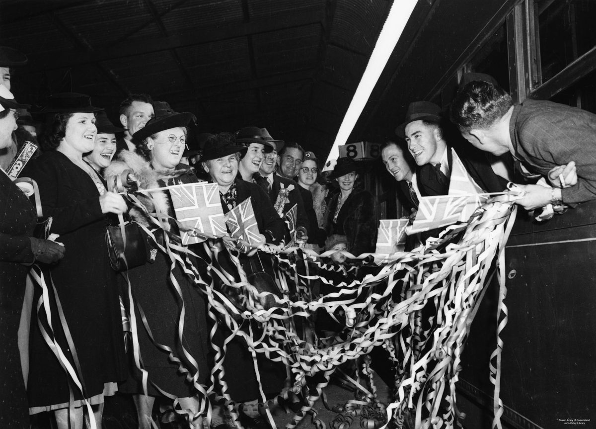 Royal Australian Air Force recruits leaving South Brisbane Interstate Railway Station, 1940
