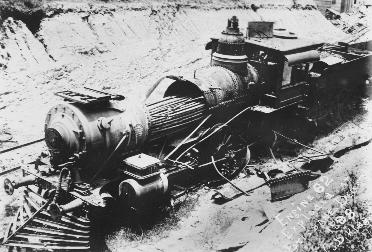 Wrecked steam locomotive after its boiler exploded, Brisbane, 1898