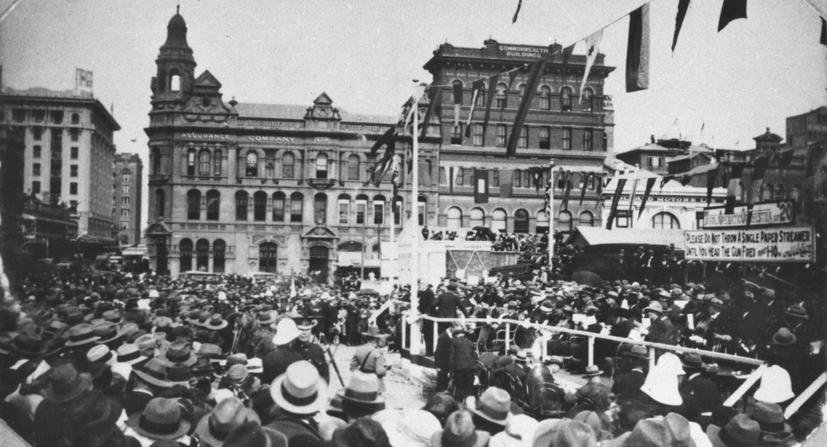 Crowd gathers to watch the proceedings celebrating the Brisbane Centenary, 1924