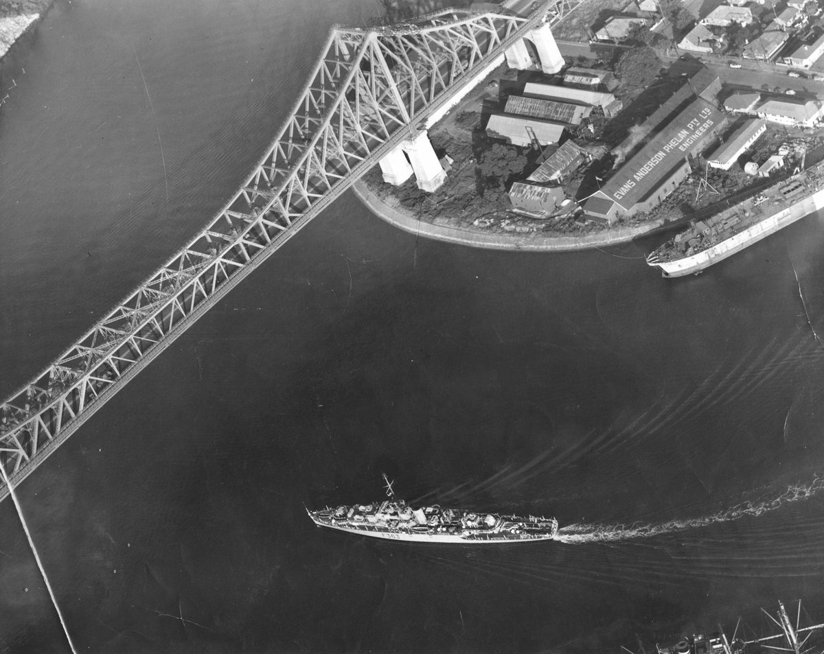 Aerial view of the Story Bridge, 1953