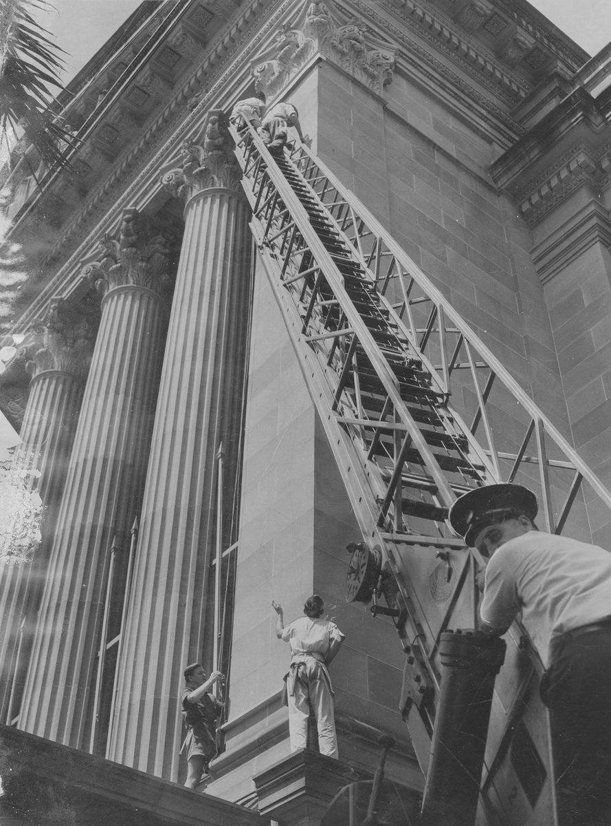 Preparing Brisbane City Hall for the royal visit in 1954