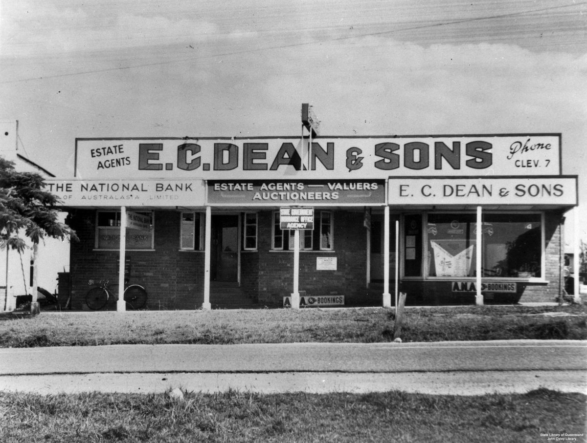 E. C. Dean & Sons estate agent store in Cleveland, 1952