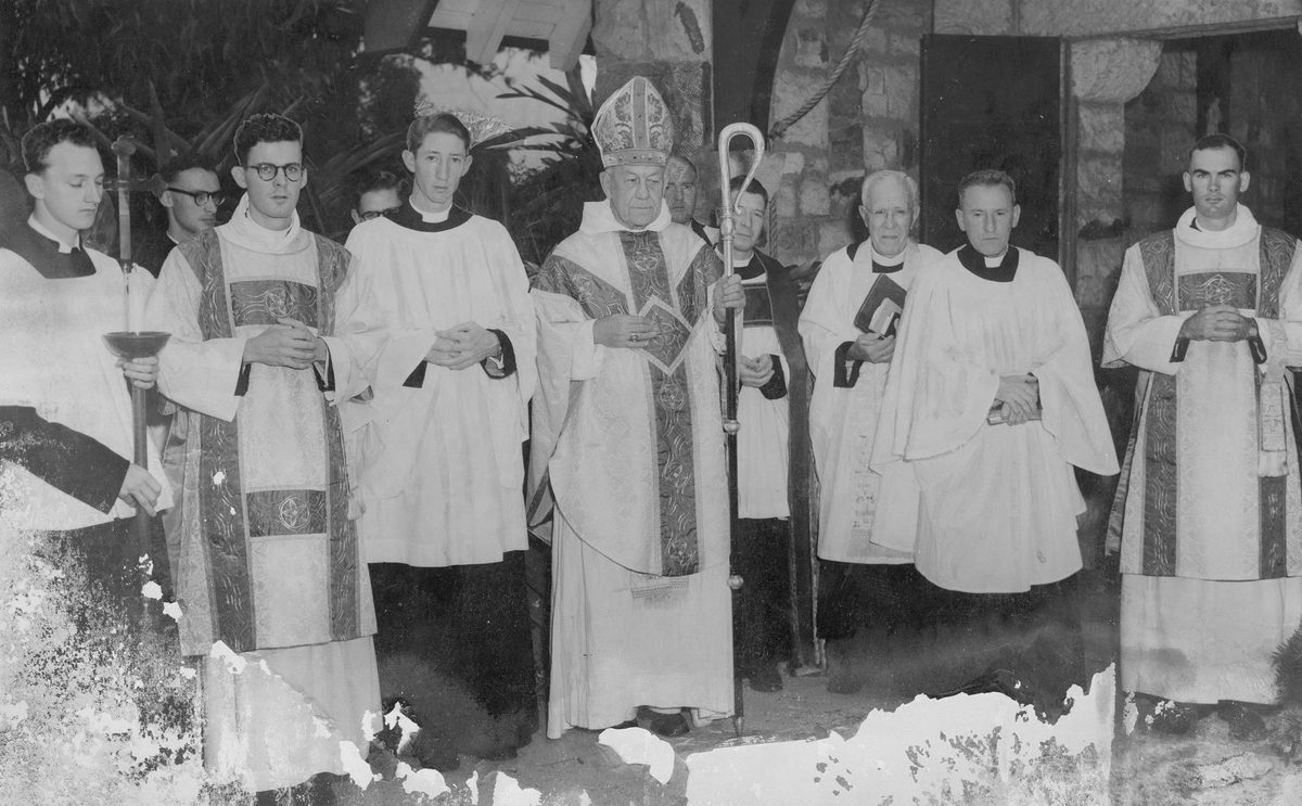 Archbishop Halse, anglican Archbishop with other clergy at the Bishopbourne Chapel, Brisbane, 1954