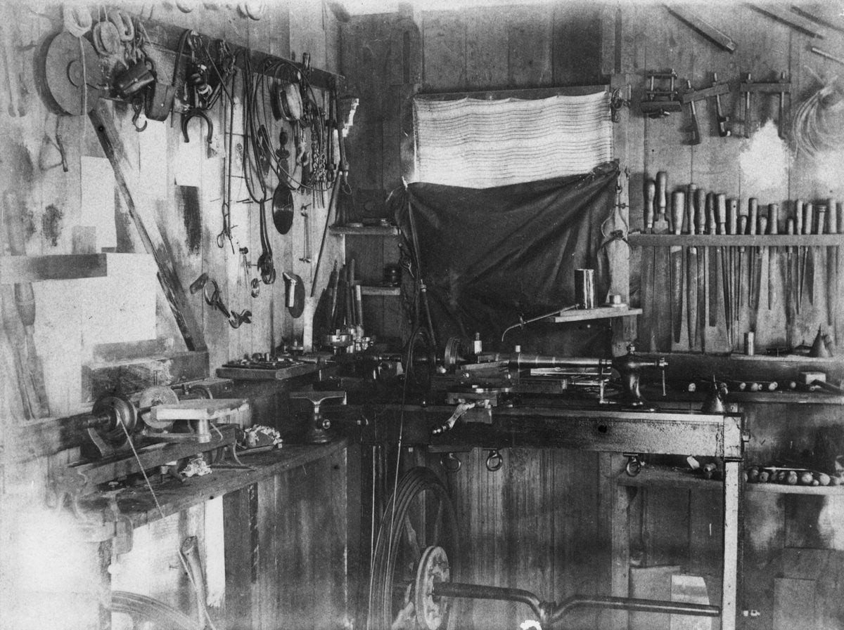 Interior of the workshop in the Brisbane residence, Fairseat, 1880