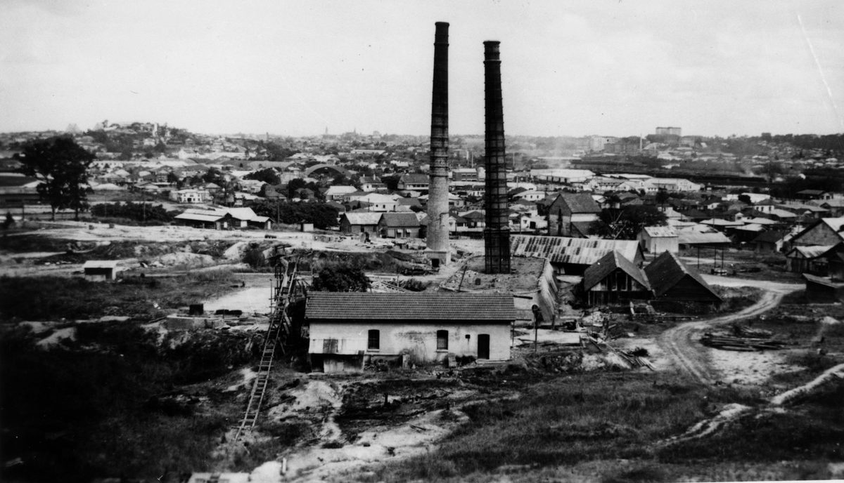 Panorama over the Albion Pottery towards Bowen Hills, 1949
