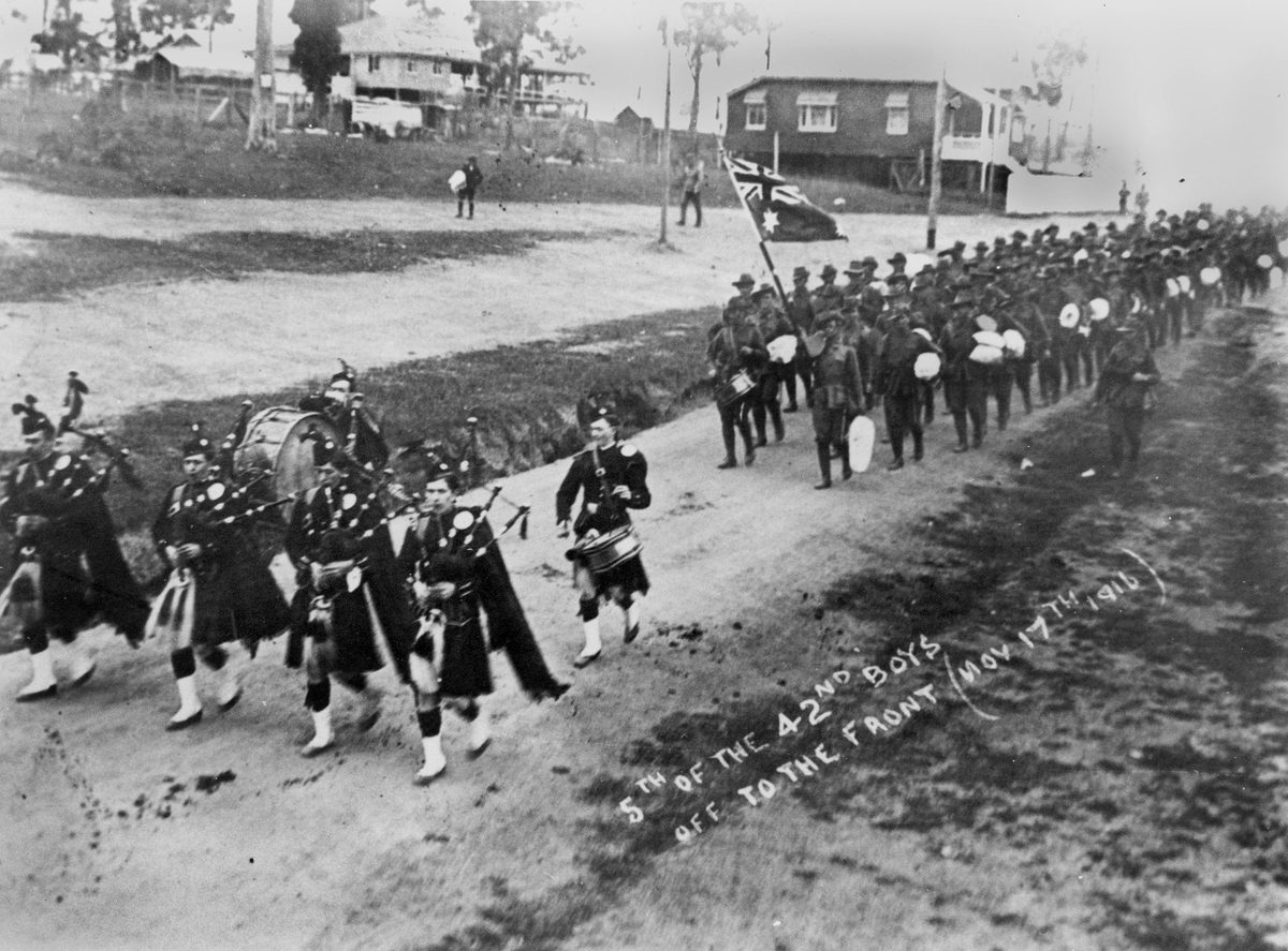 Procession of soldiers from the 42nd Battalion, Brisbane, 1916