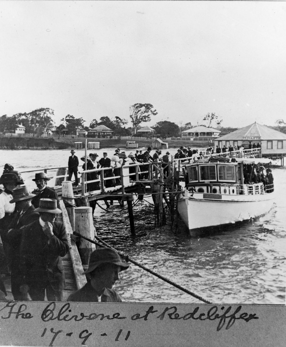 Motor launch, Olivine tied up at the Redcliffe Jetty, 1911