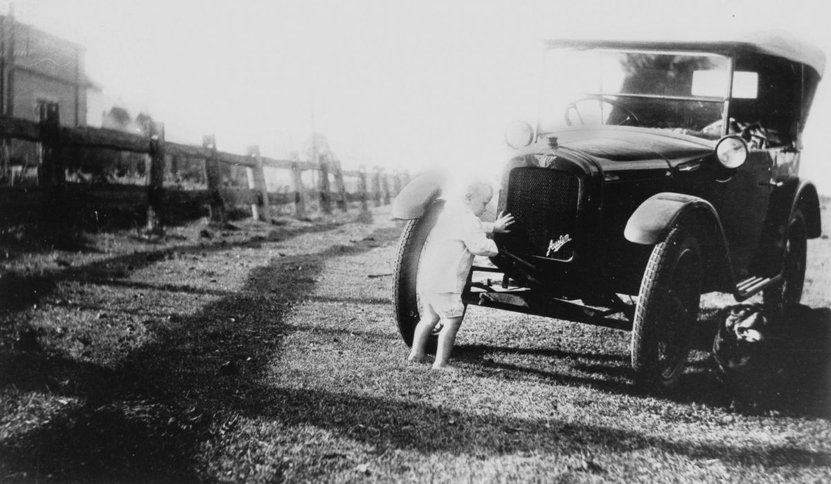'Baby' Austin and baby Ralph at Caboolture, Queensland, 1928