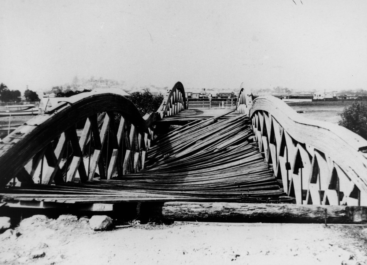 Collapse of the Albion Bridge, 1919