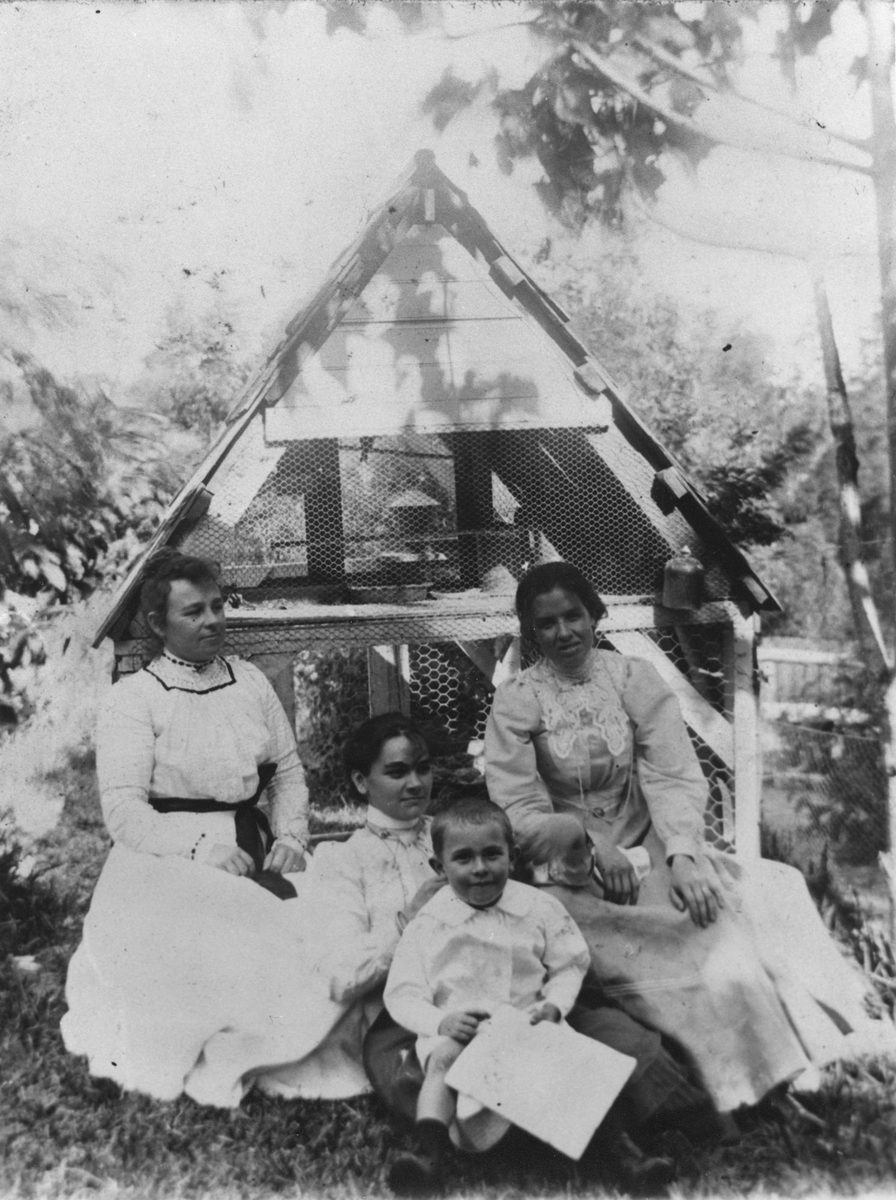 In the garden of Ecksleigh in the Brisbane suburb of Toowong, 1902